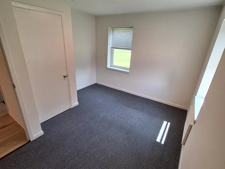 Charlotte Place Apartments — Photo 38