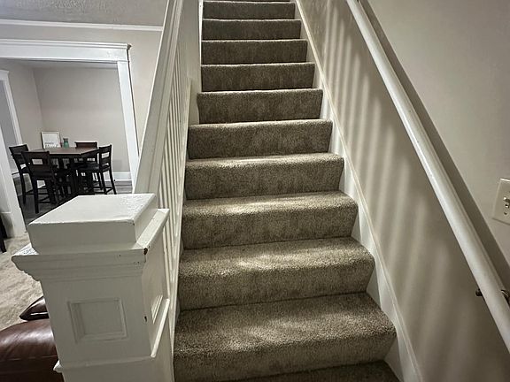 3rd image of 974 Berwin St