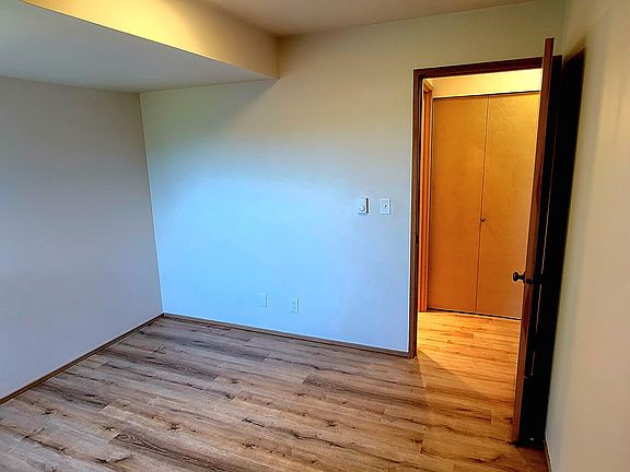 3rd image of 3435 Burke Ave N #309