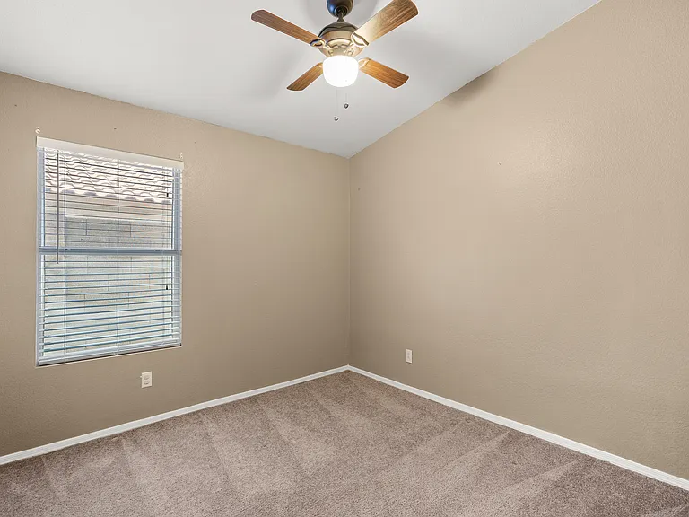 7936 W Taro Ln — Photo 25