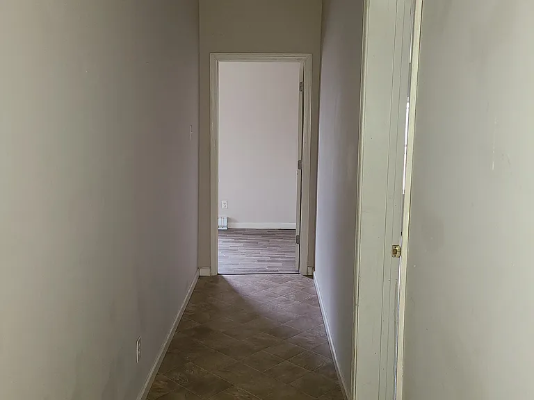 105 McClure St — Photo 22