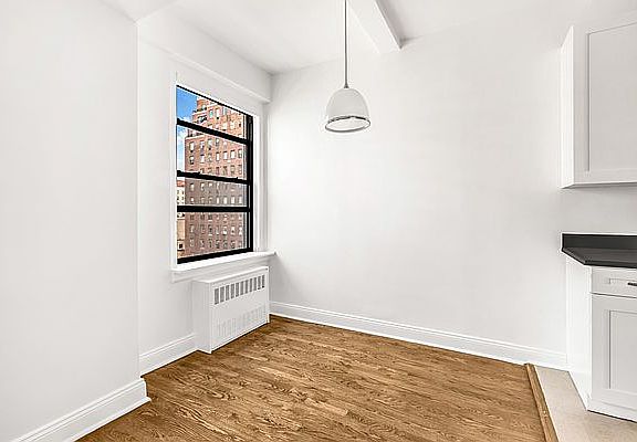 5th image of 12 E 86th St APT 1039