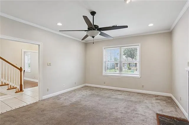 661 E William David Pkwy — Photo 5
