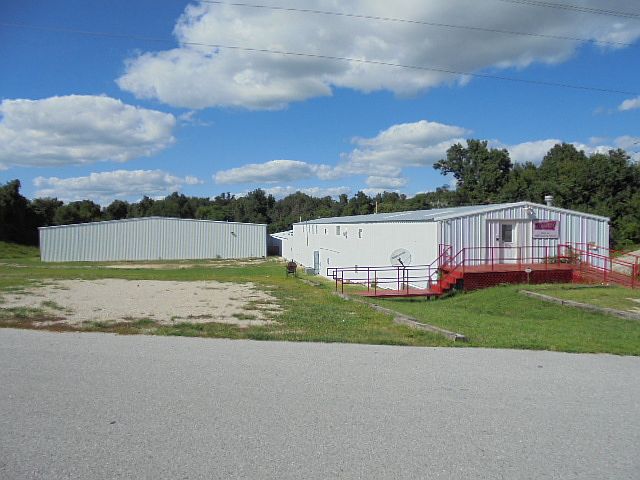 1st image of 1206 E Industrial Park Dr