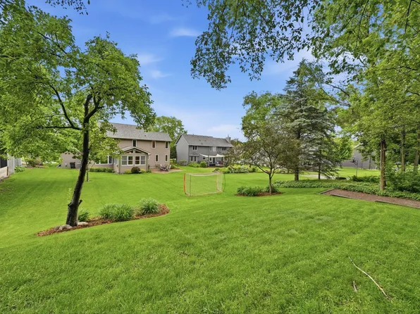 4085 Deerwood Trl, Eagan, MN 55122