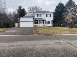 9135 Sequoia Rd, Woodbury, MN 55125