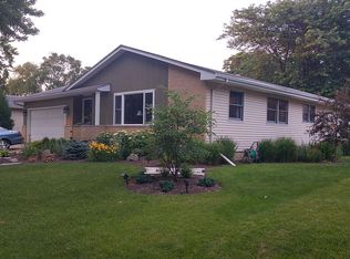 315 Northknoll Dr, Rochelle, IL 61068