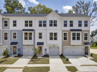 1043 Old Cypress Run Rd, Hanahan, SC 29410