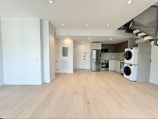 5th image of 37-25 32nd St #7D
