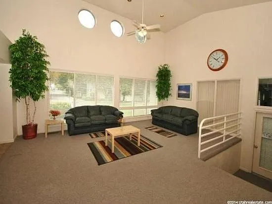 5445 S Ocean Ct — Photo 16