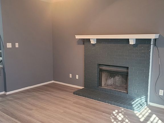 3rd image of 807 Versailles St #807