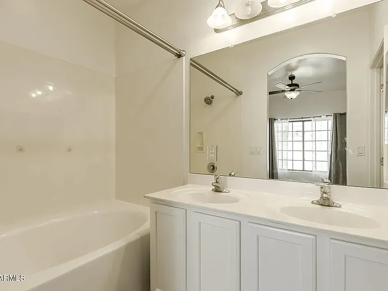 3447 E Lance Ln — Photo 13