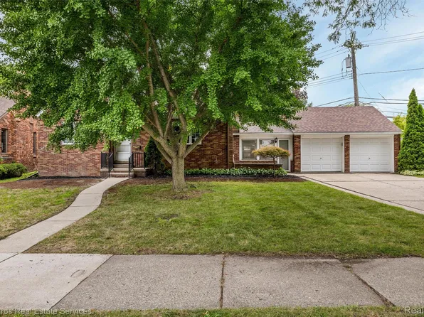 1003 Fisher Rd, Grosse Pointe, MI 48230