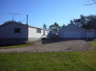 W5813 Lakeview Dr E, Montello, WI 53949