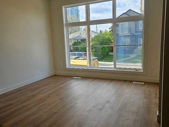 5th image of 3203 14th Ave SW