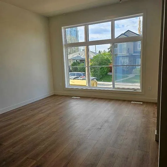 3203 14th Ave SW — Photo 5