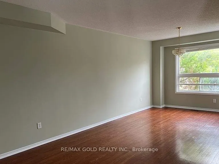 2550 Thomas St #60 — Photo 6