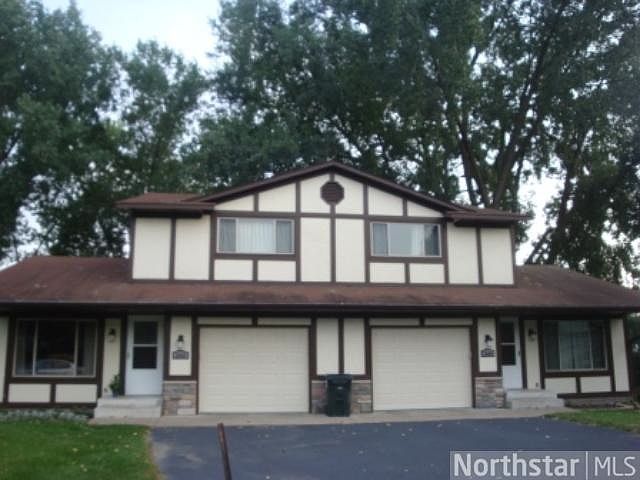 2nd image of 2860 Pascal St