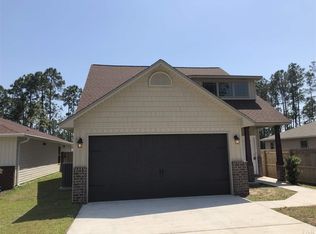 8239 Sierra St, Navarre, FL 32566