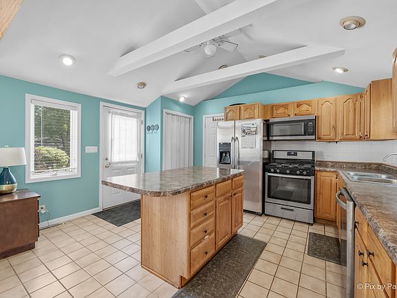 5th image of 6301 Robert Rd