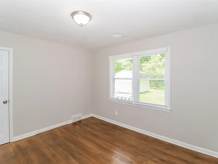5113 Helene Rd — Photo 13