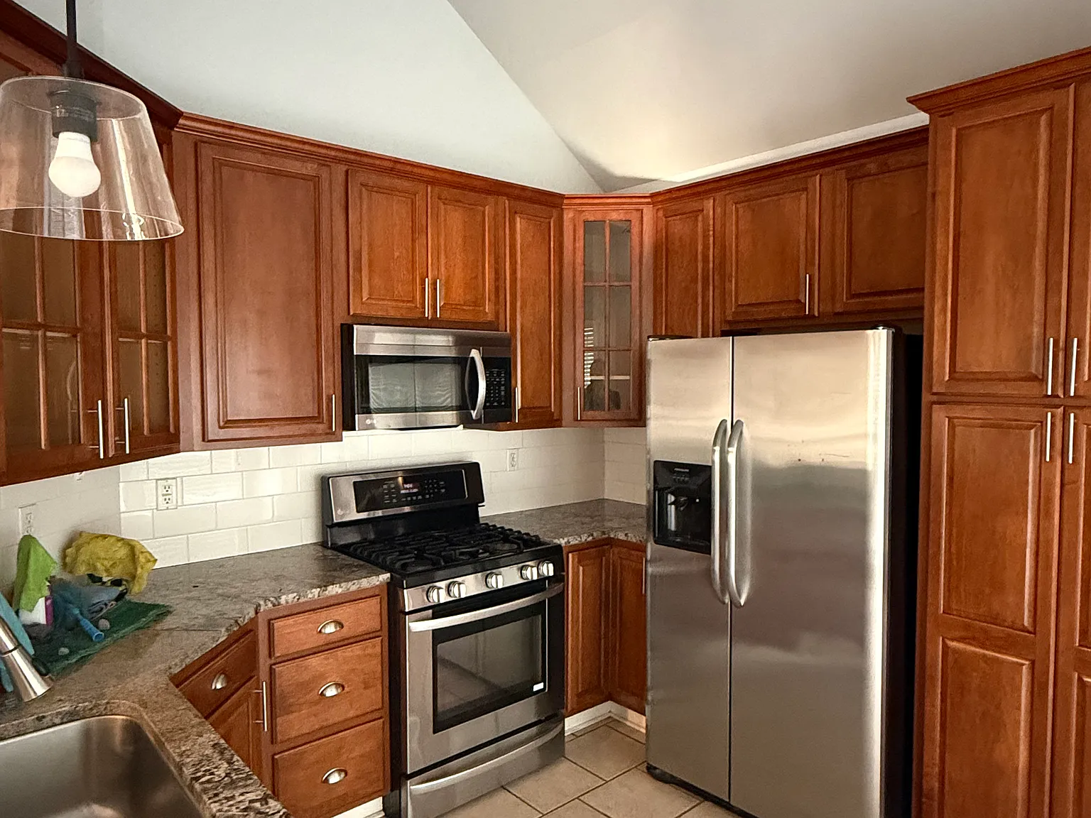 1007 Southlake Cir — Photo 2