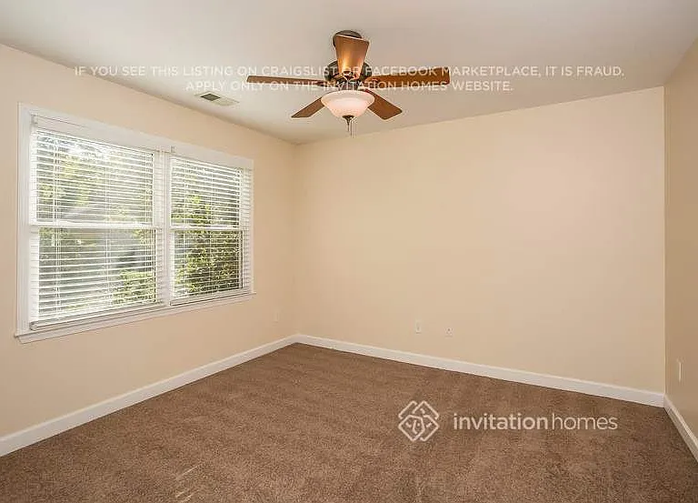 712 Connally St SE — Photo 15