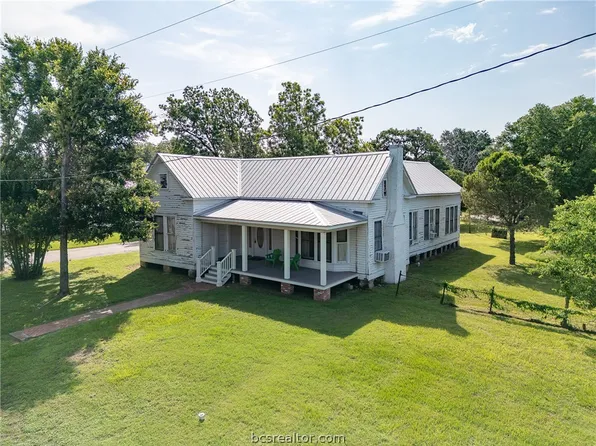 283 6th St, Somerville, TX 77879