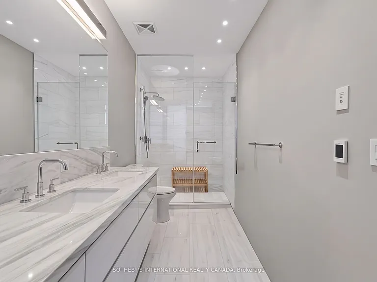 50 Charles St E #5501 — Photo 29