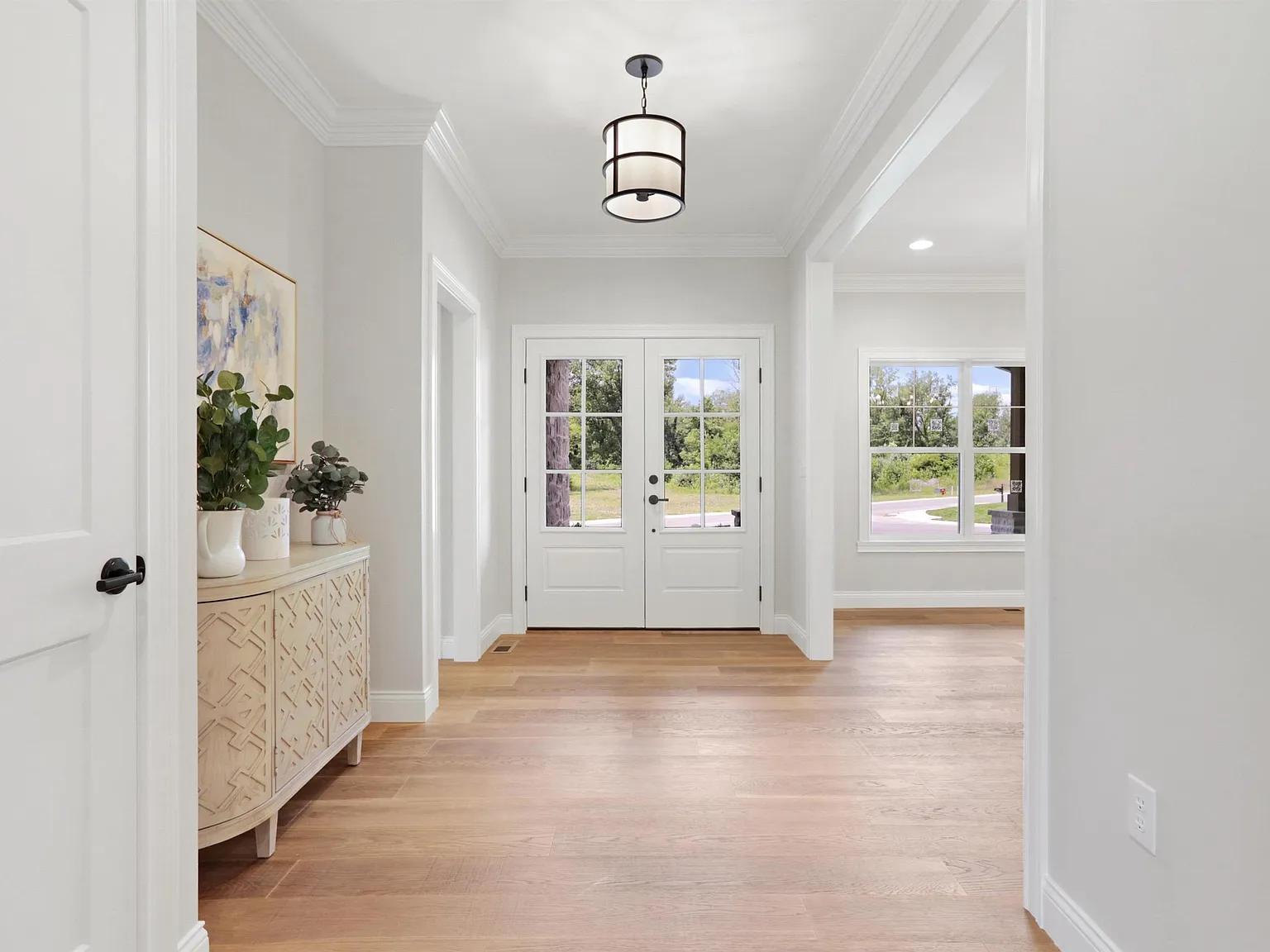 4 bed, 3.0 bath, 3350 sqft, $4,800 — Photo 4