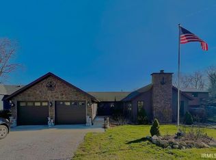 101 Lakeview Dr, Walkerton, IN