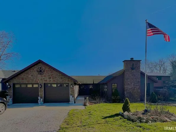 101 Lakeview Dr, Walkerton, IN 46574