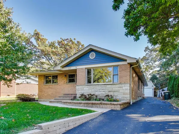 137 Racine Pl, Mundelein, IL 60060