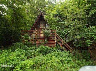 8317 W Mound Rd, Lena, IL 61048