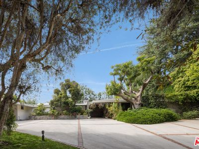 1018 N Crescent Dr, Beverly Hills, CA, 90210