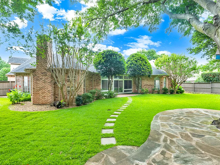 360 Highland Oaks Cir — Photo 36
