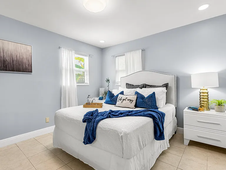 4953 Bayshore Dr — Photo 9