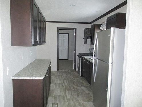 3rd image of 268 Brookside Mnr