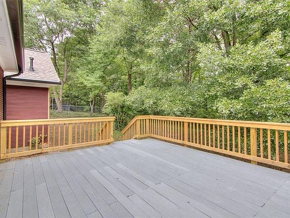 4th image of 18 Regal Way NW