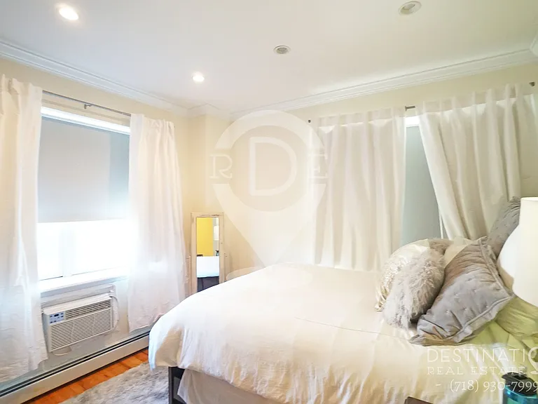 720 6th Ave #2 — Photo 8