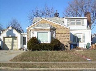 20 Ryder Pl, East Rockaway, NY 11518