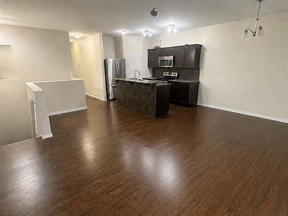 5th image of 1736 C AVENUE N