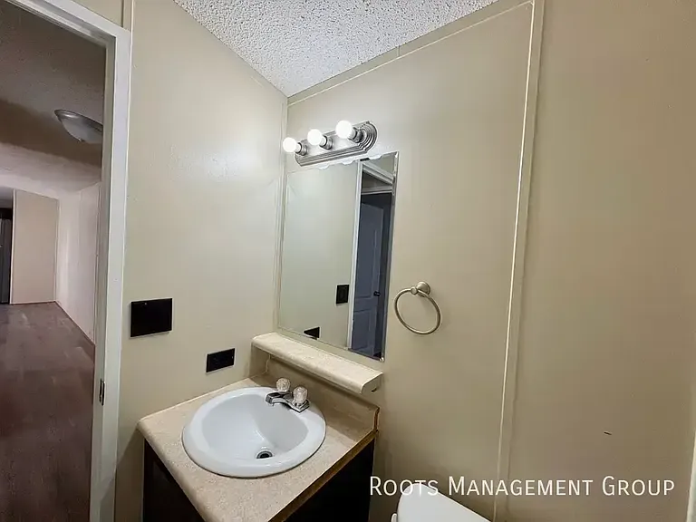 1909 S Anna St #34 — Photo 18