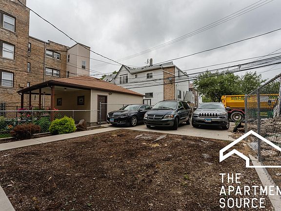 5th image of 2450 W Diversey Ave #89bbg0dft