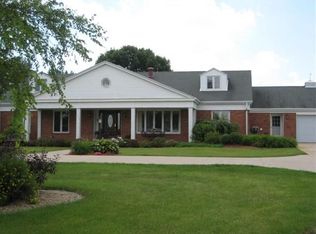 10457 Route 136, Dyersville, IA 52040