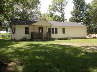 19 Howell Hill Rd, Fayetteville, TN 37334
