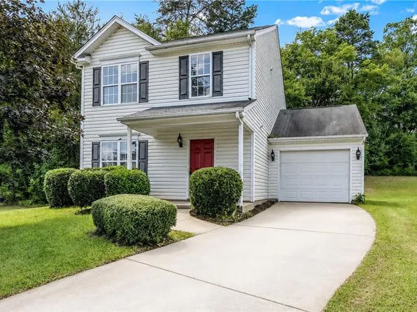 3545 Morning Mist Rd, Winston Salem, NC 27107