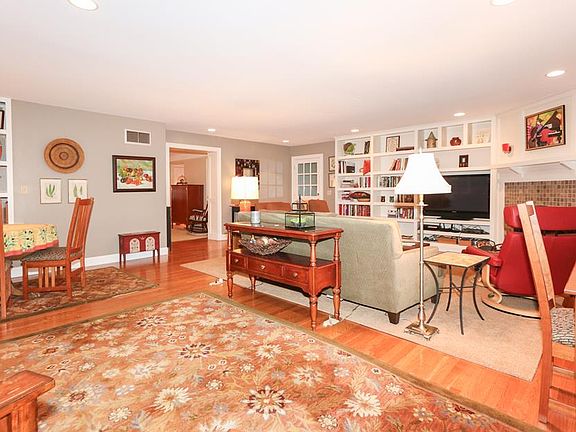5th image of 7210 Mar Del Dr