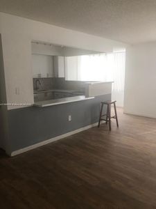 250 180th Dr APT 108, Sunny Isles Beach, FL, 33160