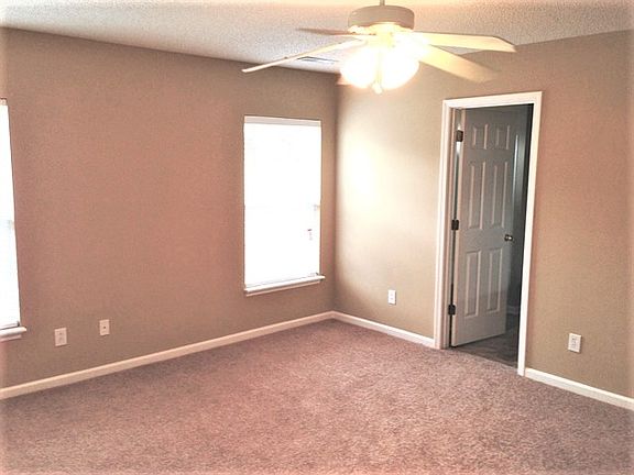 5th image of 4993 Harthill Ave
